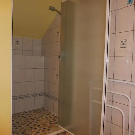 Les Raseries Bed & Breakfast